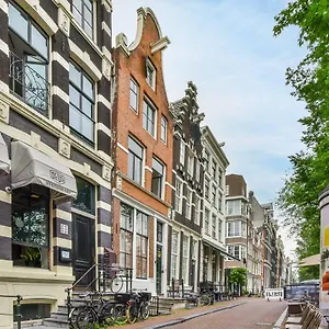Tiny Attic On The Herengracht, Private Homestay